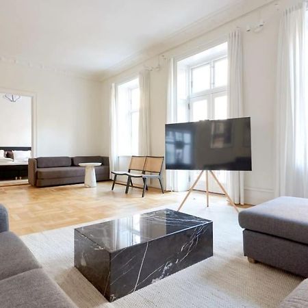 Moderen And Sleek 3Br With Bath By The Lakes And Metro Copenhague Extérieur photo