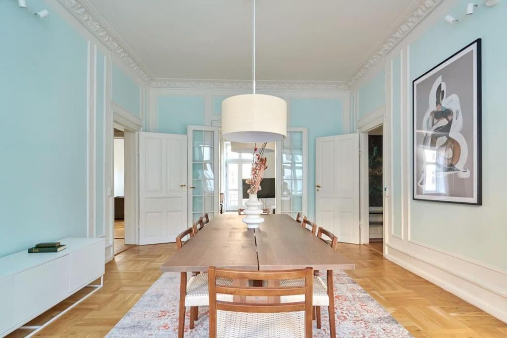 Moderen And Sleek 3Br With Bath By The Lakes And Metro Copenhague Extérieur photo