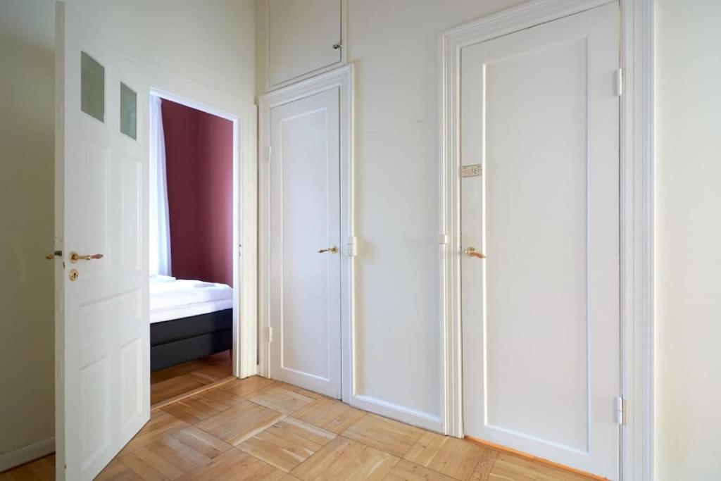 Moderen And Sleek 3Br With Bath By The Lakes And Metro Copenhague Extérieur photo