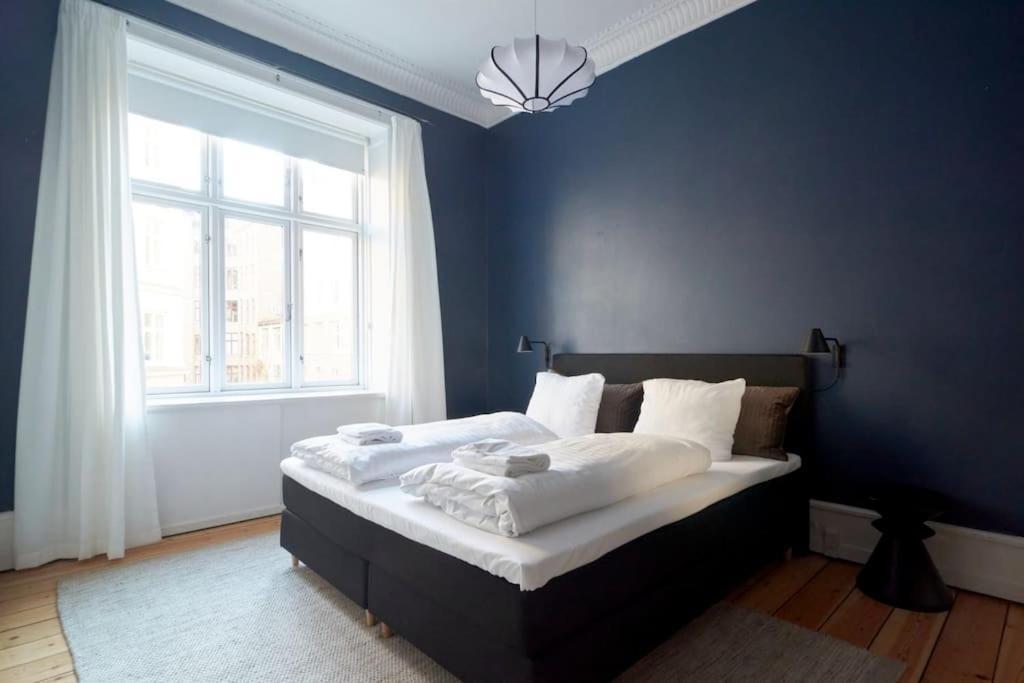 Moderen And Sleek 3Br With Bath By The Lakes And Metro Copenhague Extérieur photo