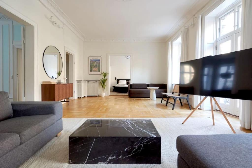 Moderen And Sleek 3Br With Bath By The Lakes And Metro Copenhague Extérieur photo