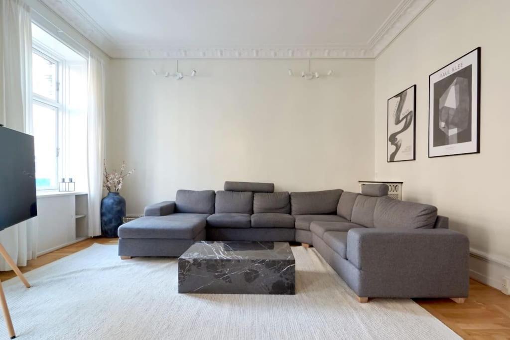 Moderen And Sleek 3Br With Bath By The Lakes And Metro Copenhague Extérieur photo