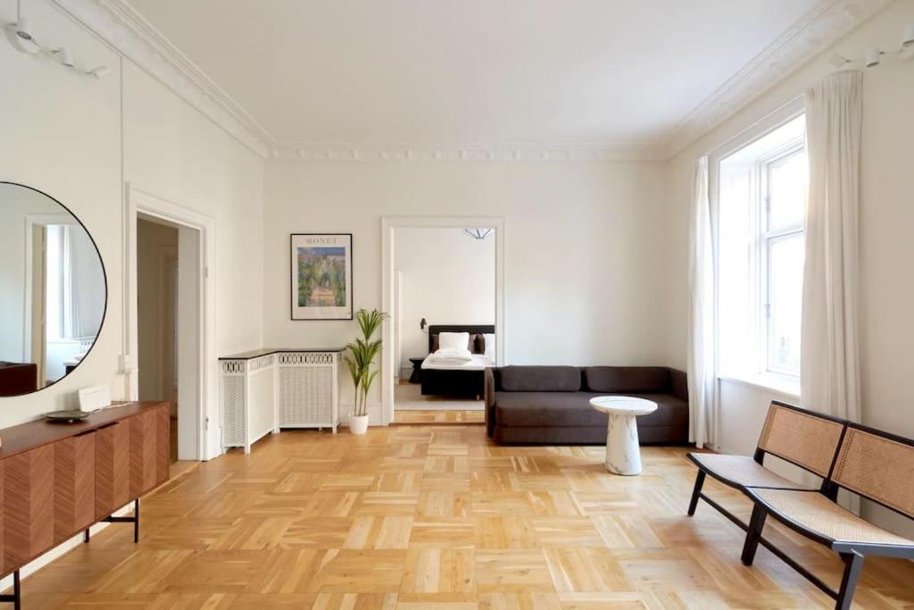 Moderen And Sleek 3Br With Bath By The Lakes And Metro Copenhague Extérieur photo
