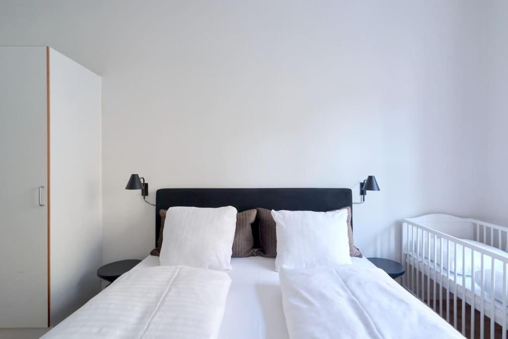 Moderen And Sleek 3Br With Bath By The Lakes And Metro Copenhague Extérieur photo